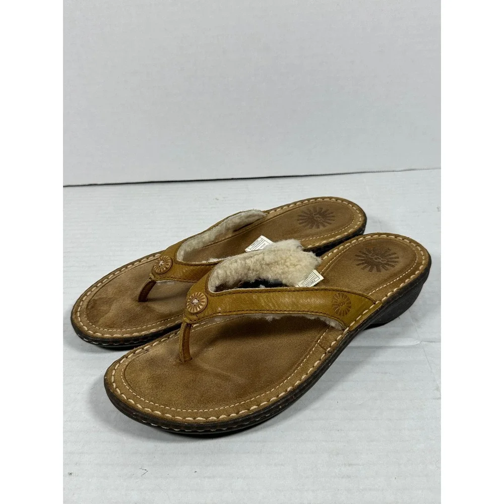 UGG Australia 1791 Leather Shearling Lined Thong Sandals Brown Mens 8 Womens 9.5
